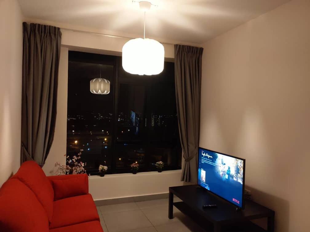 Cozy Studio Unit,Cyberjaya,Wifi, Netflix,Free Parking Exteriör bild