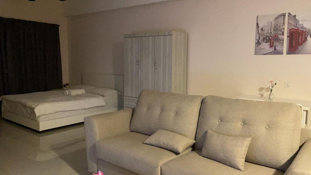 Cozy Studio Unit,Cyberjaya,Wifi, Netflix,Free Parking Exteriör bild