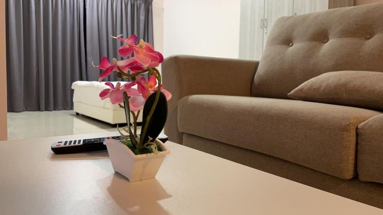 Cozy Studio Unit,Cyberjaya,Wifi, Netflix,Free Parking Exteriör bild