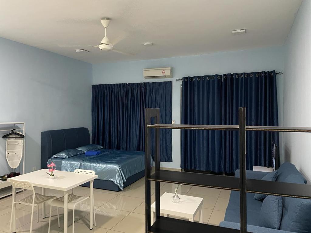 Cozy Studio Unit,Cyberjaya,Wifi, Netflix,Free Parking Exteriör bild