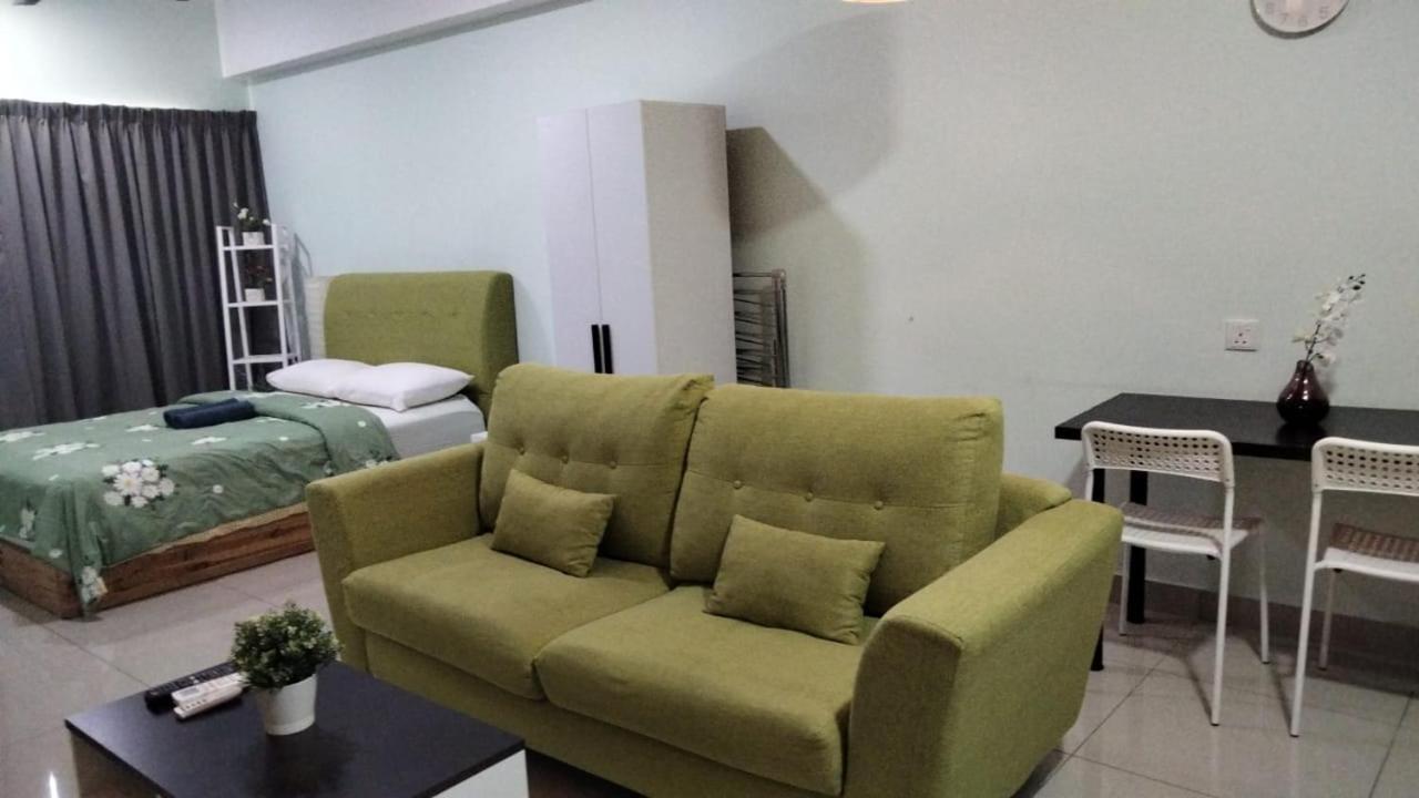 Cozy Studio Unit,Cyberjaya,Wifi, Netflix,Free Parking Exteriör bild