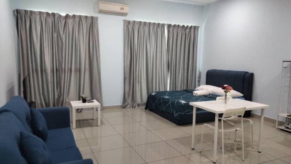 Cozy Studio Unit,Cyberjaya,Wifi, Netflix,Free Parking Exteriör bild